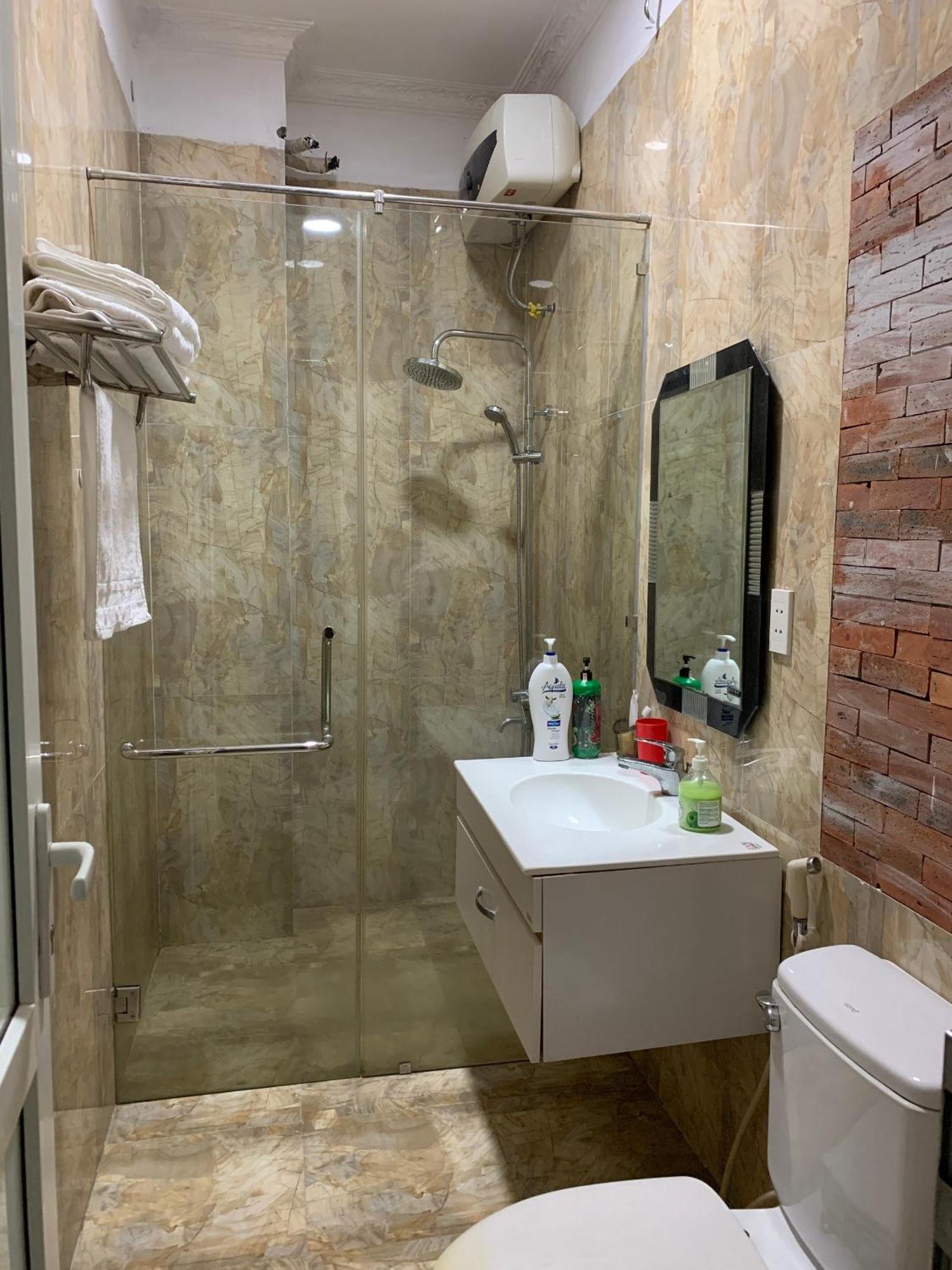 Desi Dera Hotel Дананг Екстериор снимка